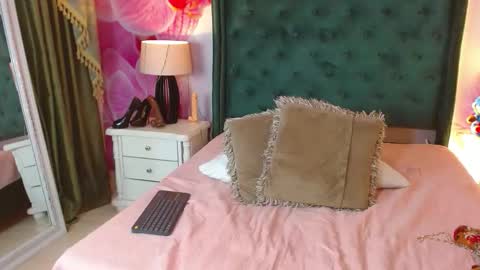 Snapshot of lilithsnoop chatting on 12/13/25, 07:53 Lilith Snoop online show from 12/13/25, 07:53