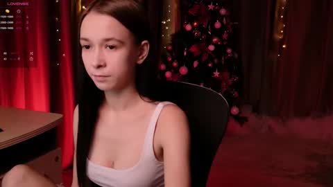 Snapshot of lilithstrangfor chatting on 01/07/26, 09:39 lilithstrangfor online show from 01/07/26, 09:39