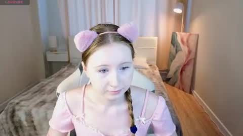  Lili Tiny  GMT2 3-10AM  MonTueWedThuSat online show from 06/25/26, 01:38