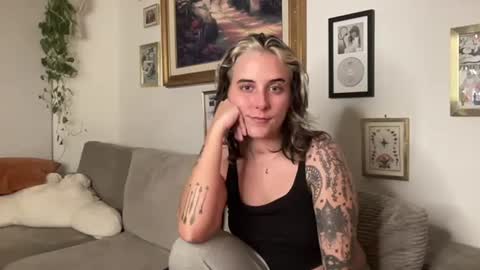 lilldaddysgirl online show from 10/02/25, 03:13