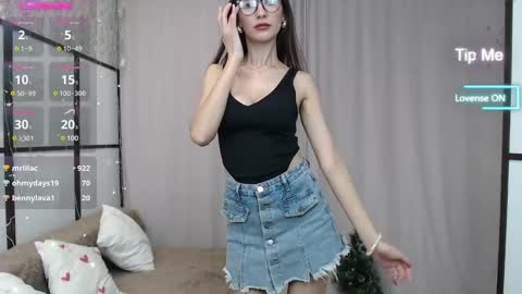 Lillian online show from 01/22/25, 11:45