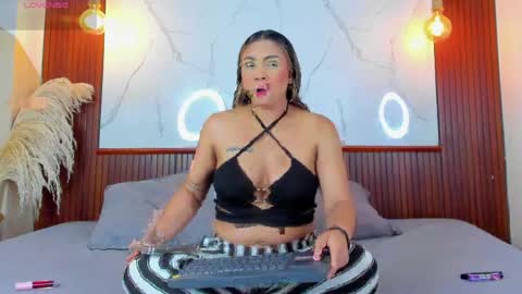 lillian_lee1 online show from 04/19/26, 04:28