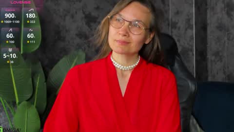 lillian_white1 online show from 06/22/26, 12:45