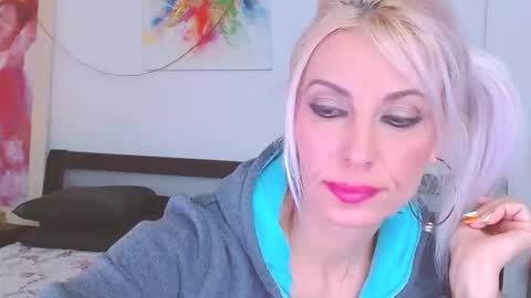 Lara online show from 02/10/25, 11:55