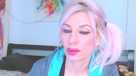 Lara online show from 02/25/25, 11:33