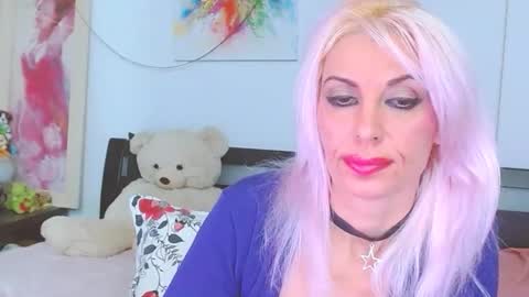 Lara online show from 11/09/25, 08:40