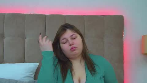 LillianHaig online show from 02/09/25, 06:37