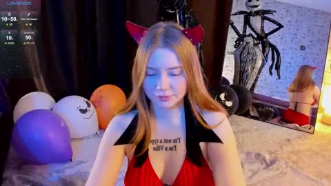 lillie_berry online show from 10/30/25, 05:20