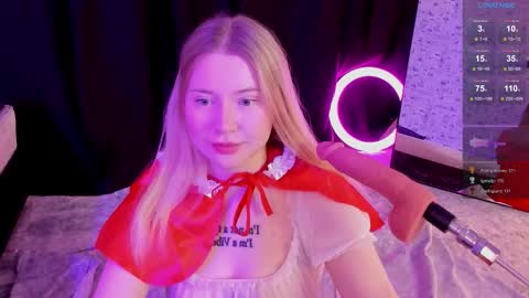 lillie_berry online show from 11/24/25, 05:51