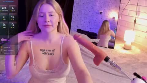 lillie_berry online show from 12/02/25, 04:51