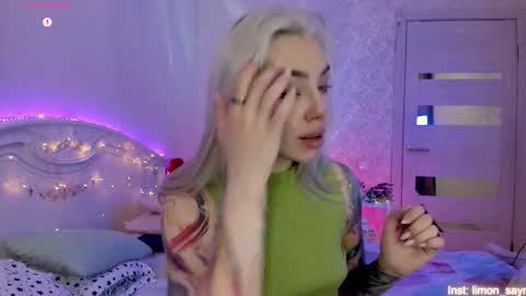 LilliMoore online show from 10/24/25, 11:56