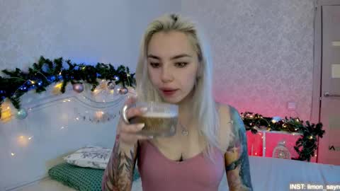 Snapshot of lillimooore chatting on 01/12/26, 11:32 LilliMoore online show from 01/12/26, 11:32