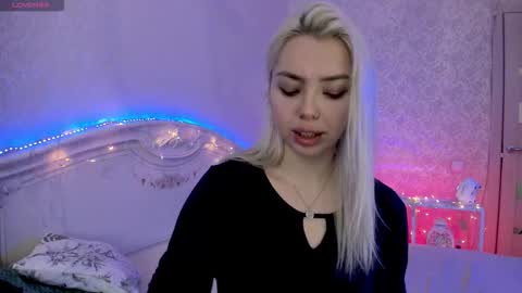 Snapshot of lillimooore chatting on 01/16/26, 12:03 LilliMoore online show from 01/16/26, 12:03