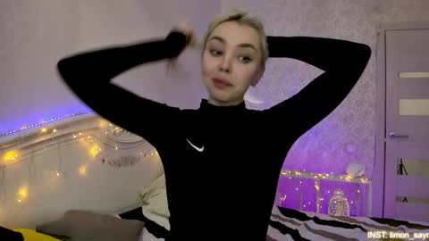 Snapshot of lillimooore chatting on 02/03/26, 06:22 LilliMoore online show from 02/03/26, 06:22