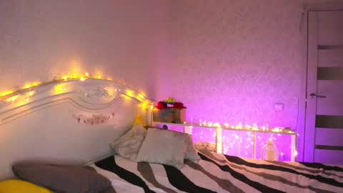 Snapshot of lillimooore chatting on 02/05/26, 11:09 LilliMoore online show from 02/05/26, 11:09