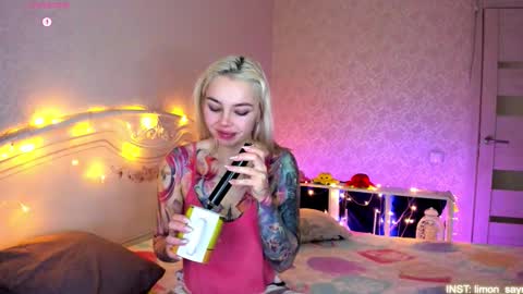 Snapshot of lillimooore chatting on 02/27/26, 11:16 LilliMoore online show from 02/27/26, 11:16