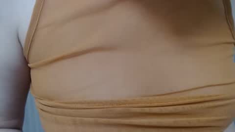 Snapshot of lillkit chatting on 12/16/24, 11:18 Lilu online show from 12/16/24, 11:18