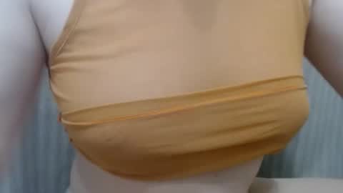 Snapshot of lillkit chatting on 02/15/25, 11:36 Lilu online show from 02/15/25, 11:36