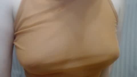 Snapshot of lillkit chatting on 09/22/25, 10:34 Lilu online show from 09/22/25, 10:34