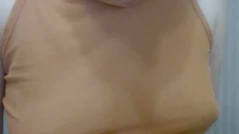 Snapshot of lillkit chatting on 09/23/25, 09:18 Lilu online show from 09/23/25, 09:18