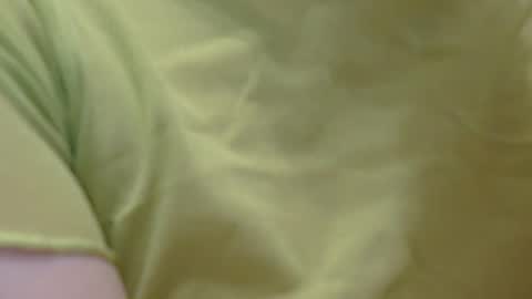 Snapshot of lillkit chatting on 11/23/25, 01:05 Lilu online show from 11/23/25, 01:05