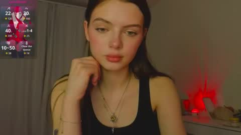 Snapshot of lillly_meow_ chatting on 04/13/26, 06:57 Lilia online show from 04/13/26, 06:57