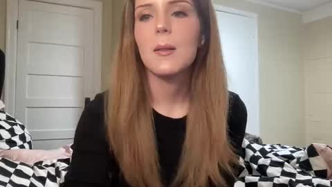 lilly_adams88 online show from 05/08/26, 12:05