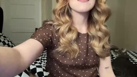 lilly_adams88 online show from 06/10/26, 02:45