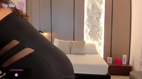 L I L L Y online show from 03/19/26, 12:31