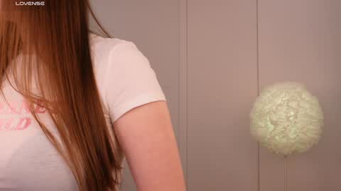 Snapshot of lilly_colins chatting on 01/29/25, 03:47 Lilly Colins online show from 01/29/25, 03:47