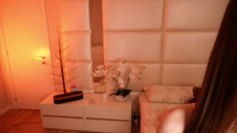 Snapshot of lilly_colins chatting on 04/11/26, 06:34 Lilly Colins online show from 04/11/26, 06:34