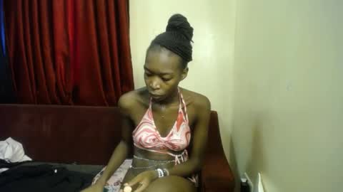 Snapshot of lilly_freak chatting on 03/24/26, 02:44 Des online show from 03/24/26, 02:44