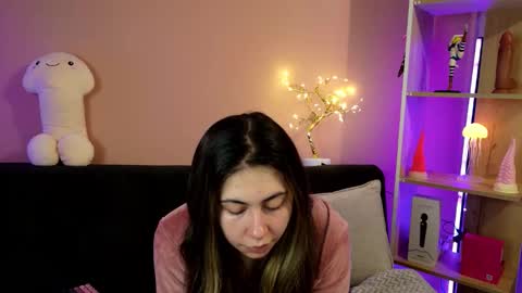 lilly_sweet02 online show from 04/21/26, 11:18