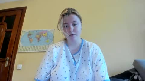 Lilly Depp online show from 10/22/25, 11:54