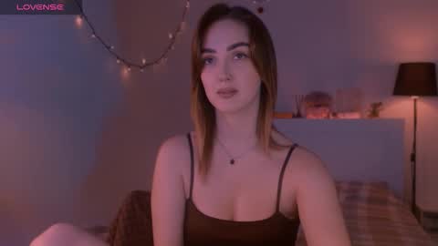 LillyFarey online show from 10/05/25, 07:45