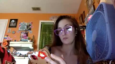 Snapshot of lillylushabae chatting on 11/09/25, 08:18 hi guys im back on here 3 online show from 11/09/25, 08:18