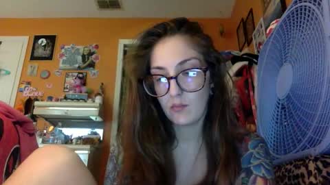 Snapshot of lillylushabae chatting on 11/29/25, 08:34 hi guys im back on here 3 online show from 11/29/25, 08:34