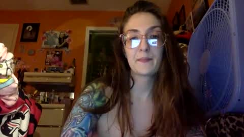Snapshot of lillylushabae chatting on 01/09/26, 11:50 hi guys im back on here 3 online show from 01/09/26, 11:50