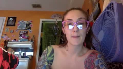 Snapshot of lillylushabae chatting on 02/08/26, 10:13 hi guys im back on here 3 online show from 02/08/26, 10:13