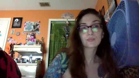 Snapshot of lillylushabae chatting on 02/18/26, 07:43 hi guys im back on here 3 online show from 02/18/26, 07:43