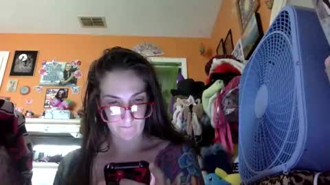 Snapshot of lillylushabae chatting on 05/13/26, 06:16 hi guys im back on here 3 online show from 05/13/26, 06:16