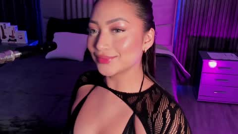 Lilly Ortiz online show from 12/29/24, 10:23