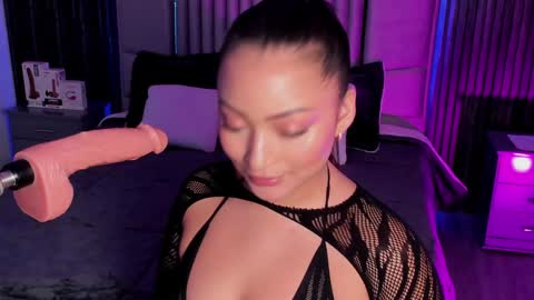 Lilly Ortiz online show from 12/29/24, 01:28