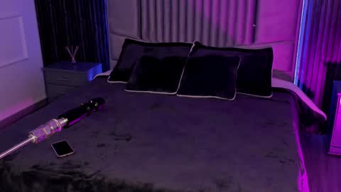 Lilly Ortiz online show from 02/02/25, 10:02