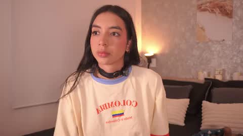 Lilly Thompson  online show from 06/28/26, 10:49