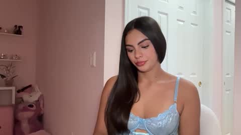 Snapshot of lillyxq chatting on 04/09/26, 06:19 lilly online show from 04/09/26, 06:19