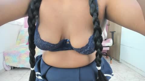 lillyy16 online show from 04/25/26, 01:41