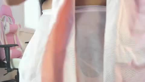 lillyy16 online show from 06/18/26, 11:03