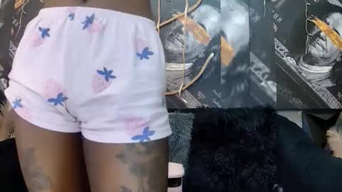 Snapshot of lilmissbaddiexxx chatting on 03/28/26, 04:28 lilmissbaddiexxx online show from 03/28/26, 04:28