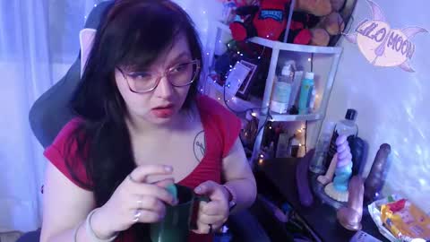 Lilo  online show from 02/28/25, 04:21